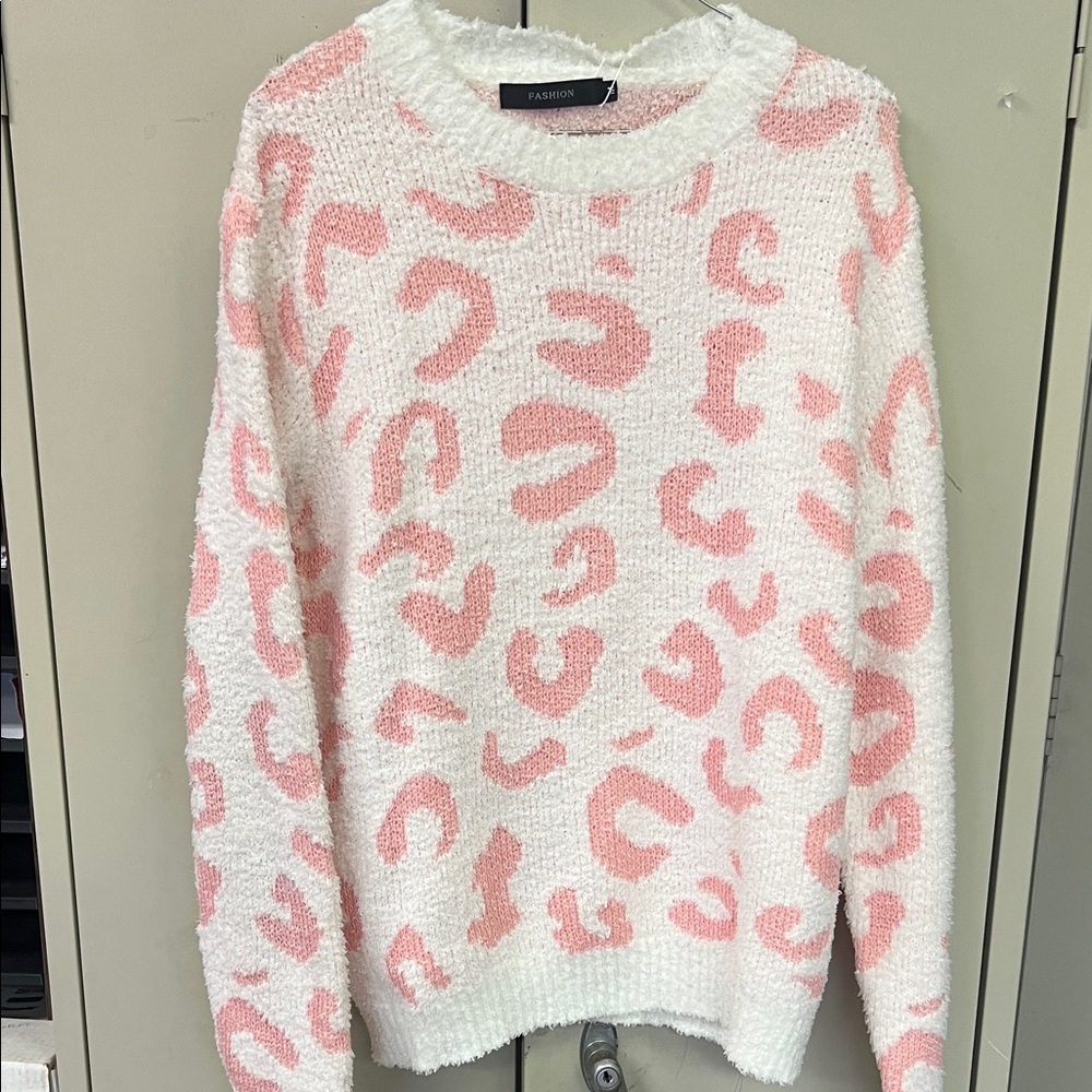 Women's Pink and White Sweater set - Picture 4 of 5